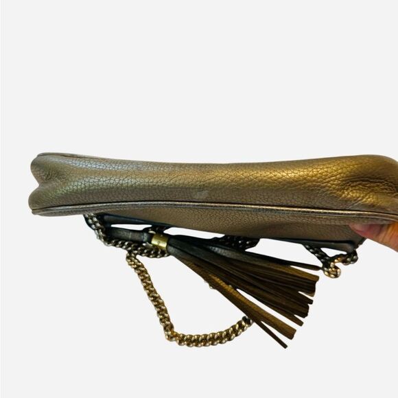 Gucci Gold SoHo Crossbody Bag with Chain Strap and Tassel - Picture 6 of 13